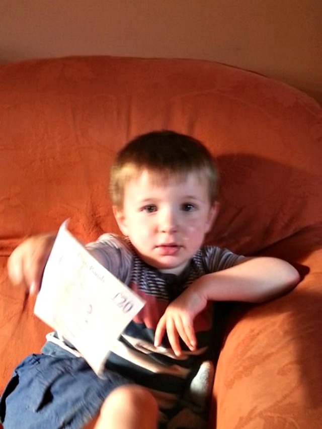 toddler-and-money.
