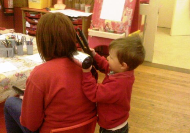 toddler hairdressing