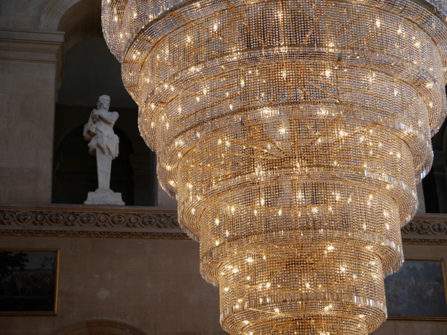 chandelier at blenheim palace hall