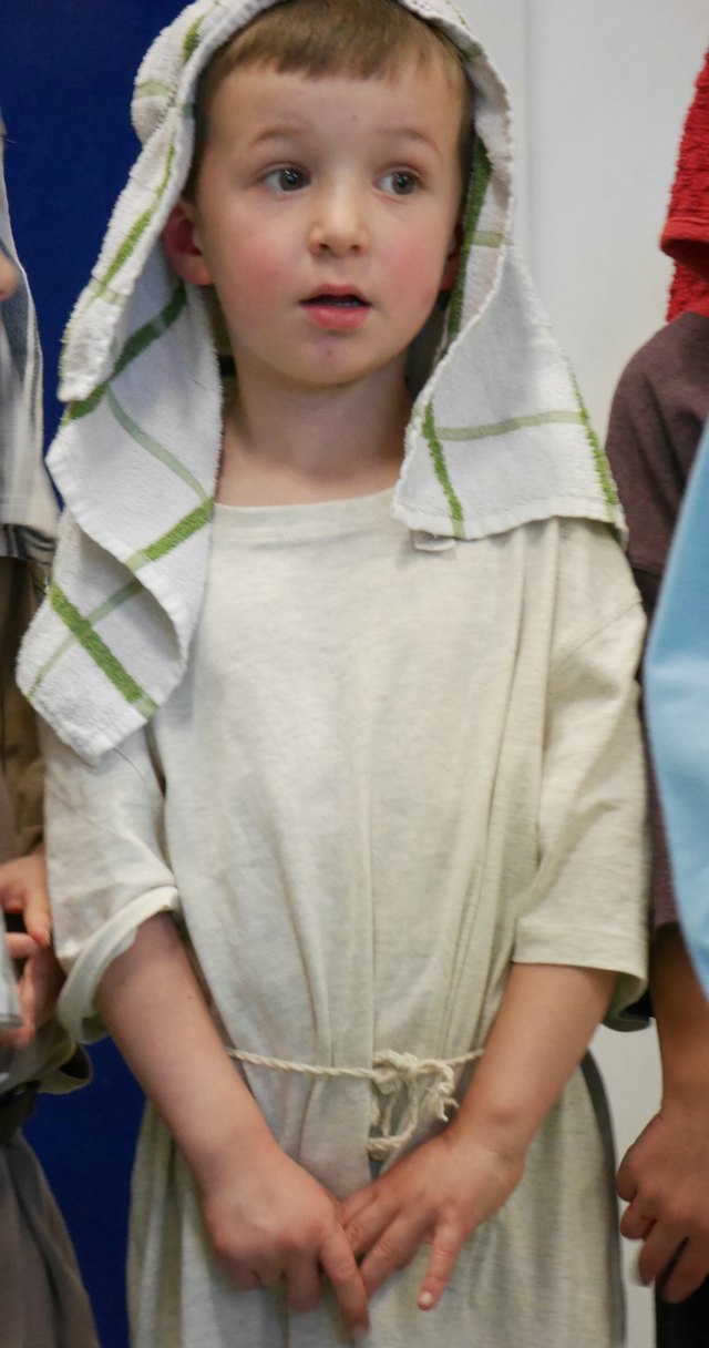 10 minute make a no sew nativity costume