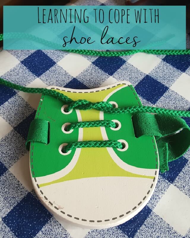 Learning to cope with shoe laces - Bubbablue and me