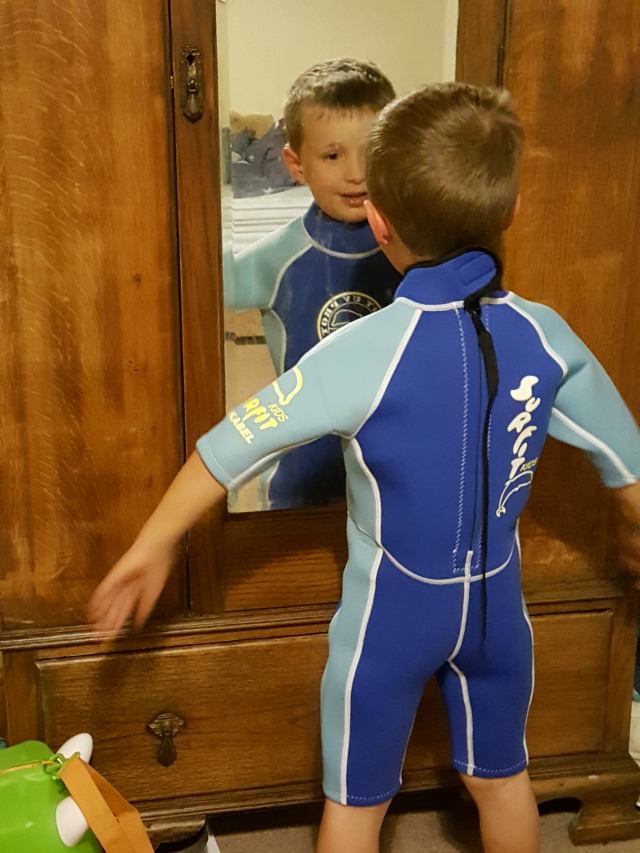 kids shortie wetsuit