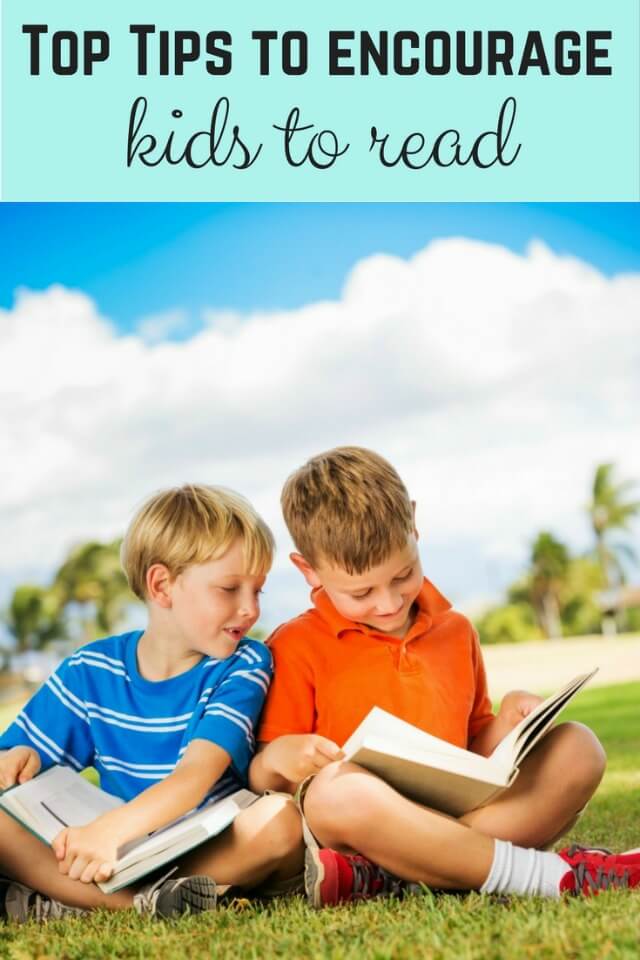 tips on encouraging kids to read (2 boys reading) - Bubbablue and me
