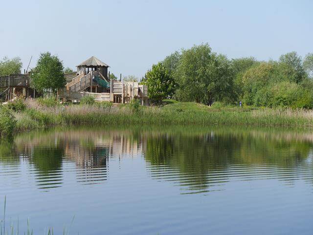 reflections at stanwick lakes