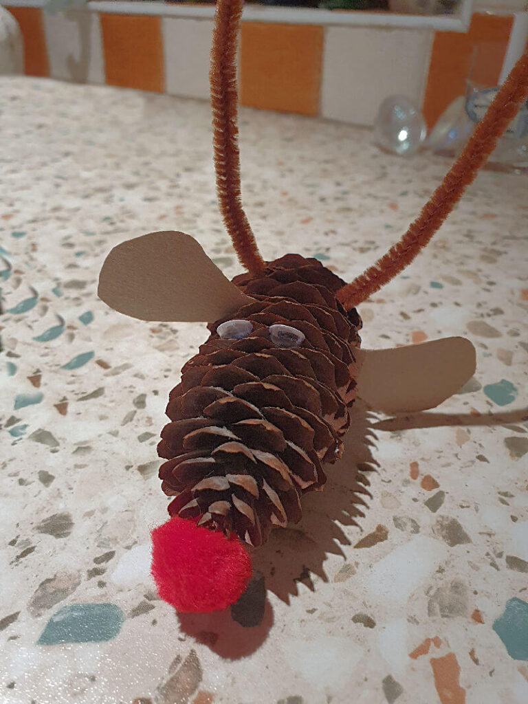 festive fircone reindeer
