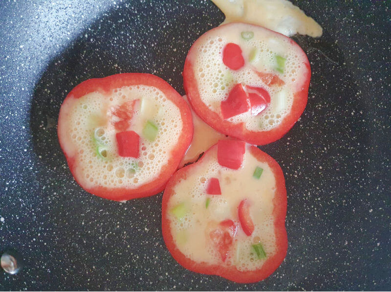 keto eggs in pepper