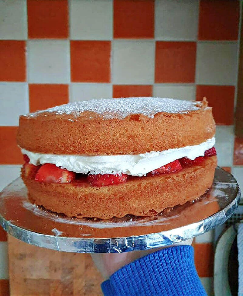 victoria sponge birthday cake
