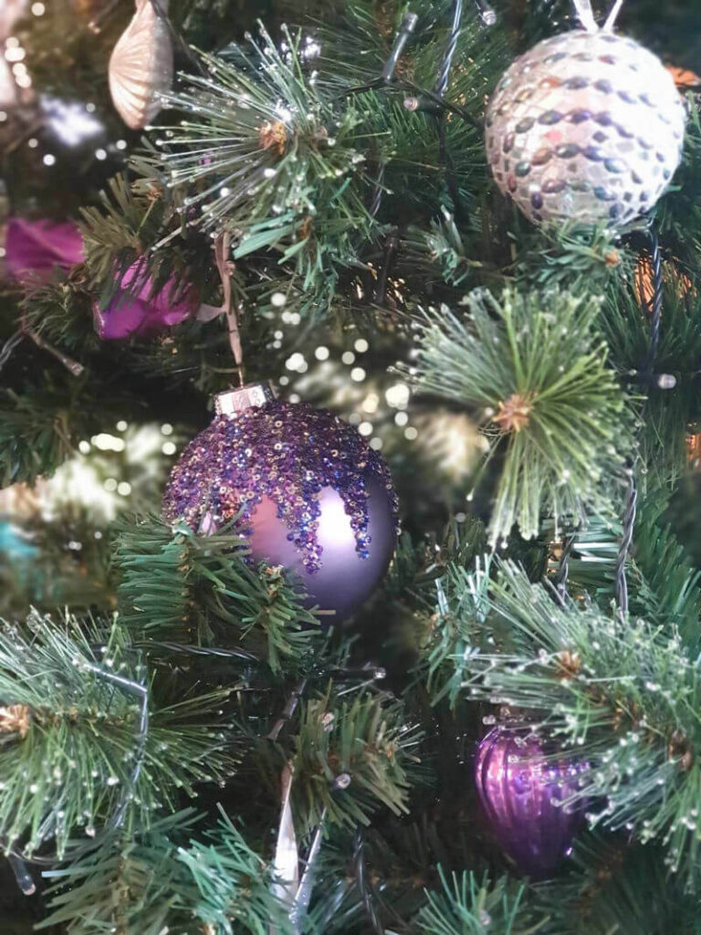 christmas tree baubles